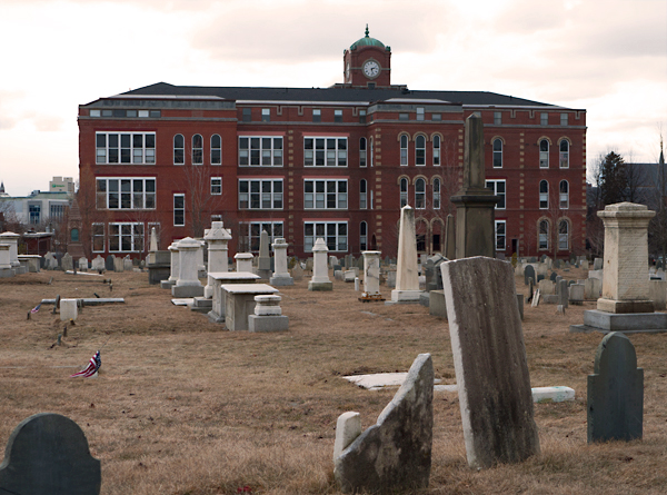 Eastern-Cemetery-and-North-School,-Munjoy-Hill,-Portland,-Maine-(P1110661)