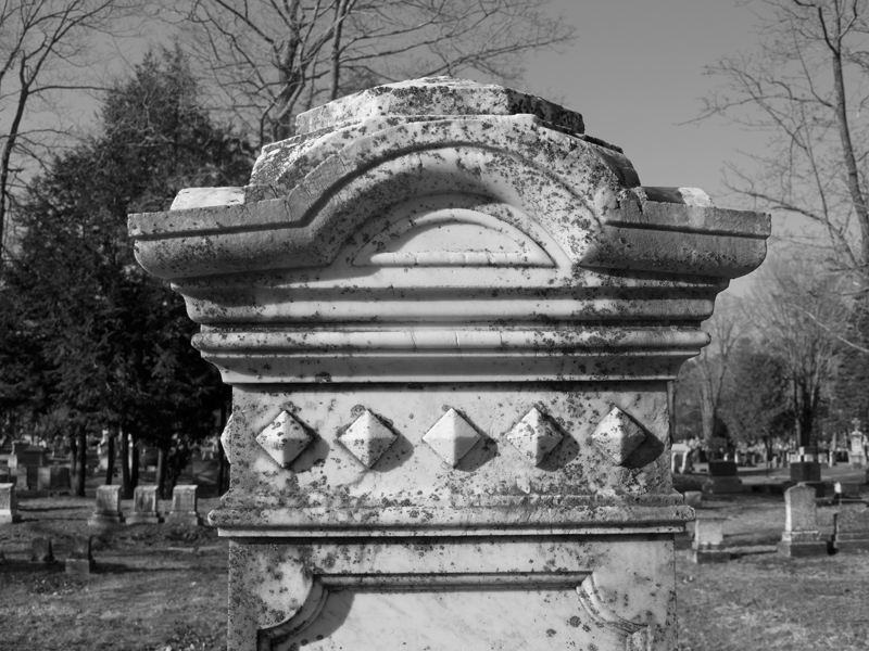 Monument,-Evergreen-Cemetery,-Portland,-Maine-(P1120625)