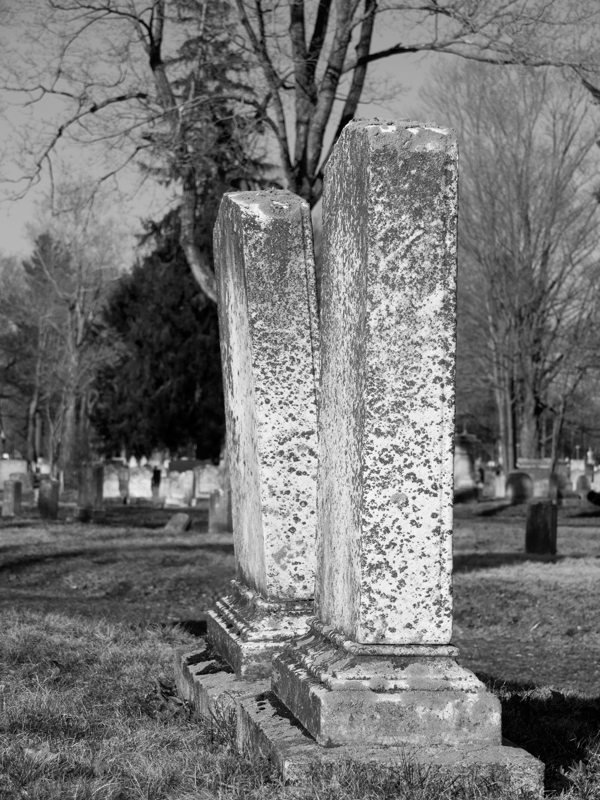 Tombstones,-Evergreen-Cemetery,-Portland,-Maine-(P1120640)