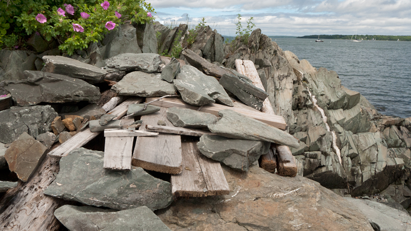 Hidden-shelter-on-Eastern-Promenade,-Portland,-Maine-(PGF11140281)